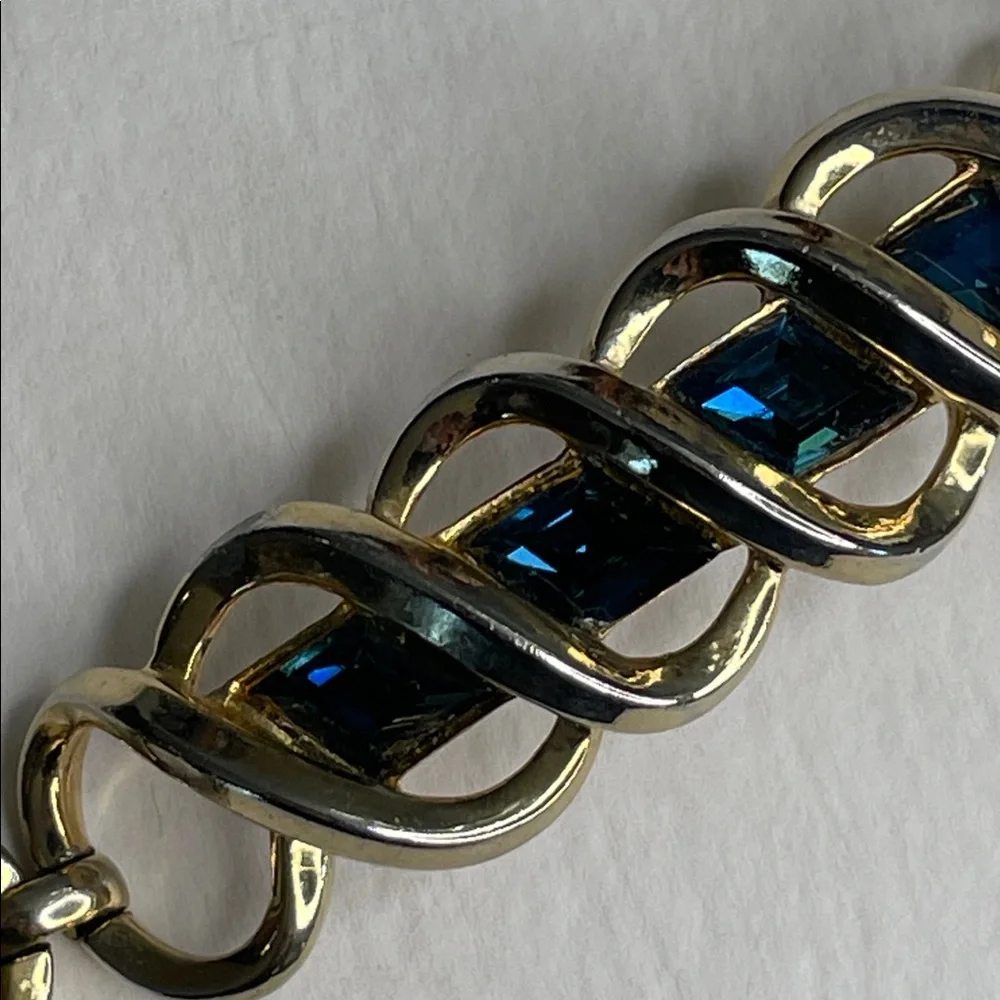 Vintage Marvella Twisted Woven Gold Tone Design Four Blue Rhinestones Bracelet - Picture 3 of 9